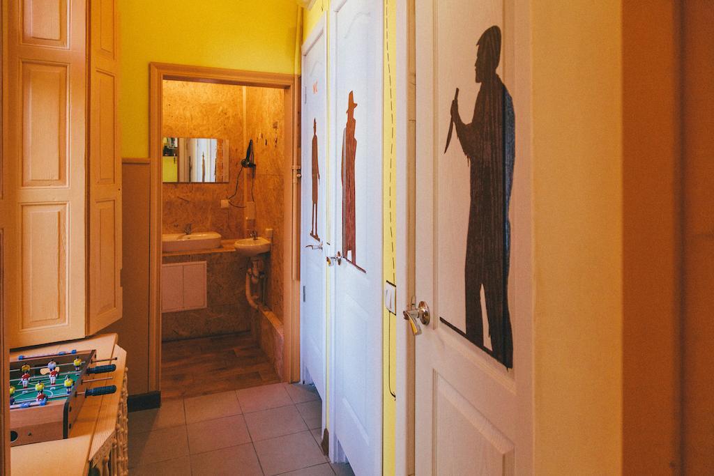 Elementary Hostel Одеса Екстериор снимка