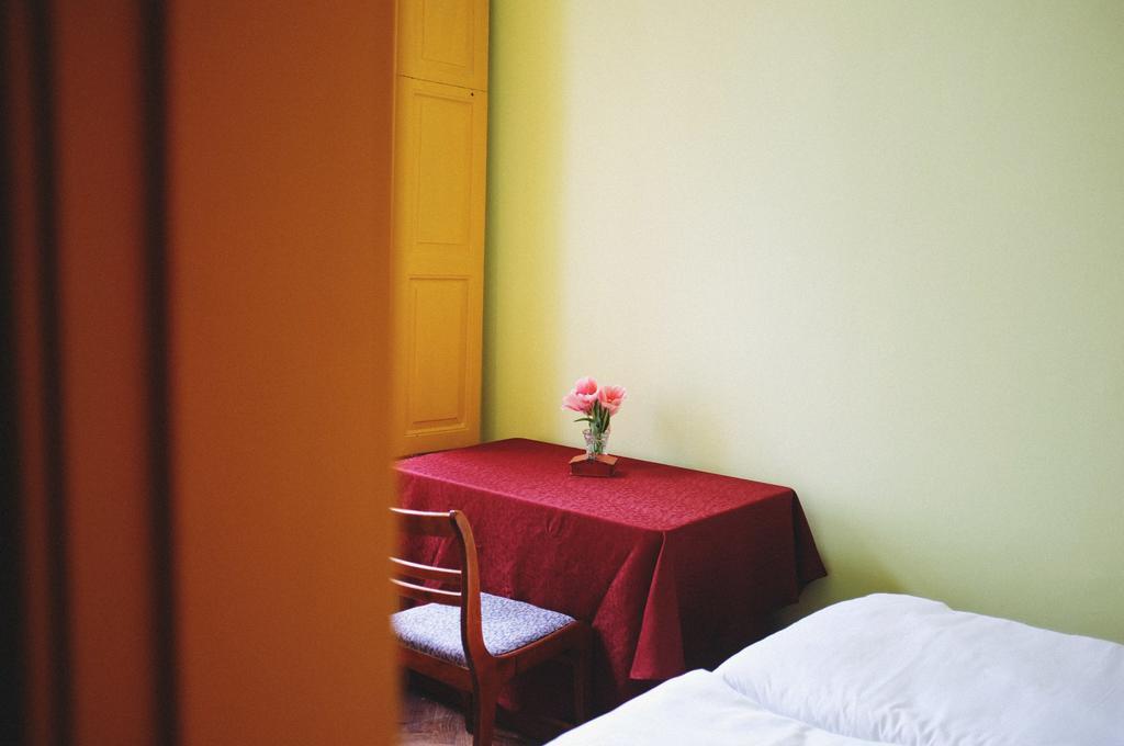 Elementary Hostel Одеса Екстериор снимка