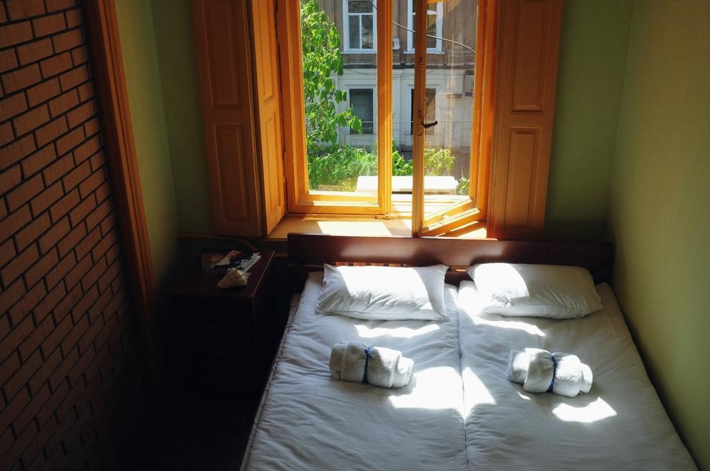 Elementary Hostel Одеса Екстериор снимка