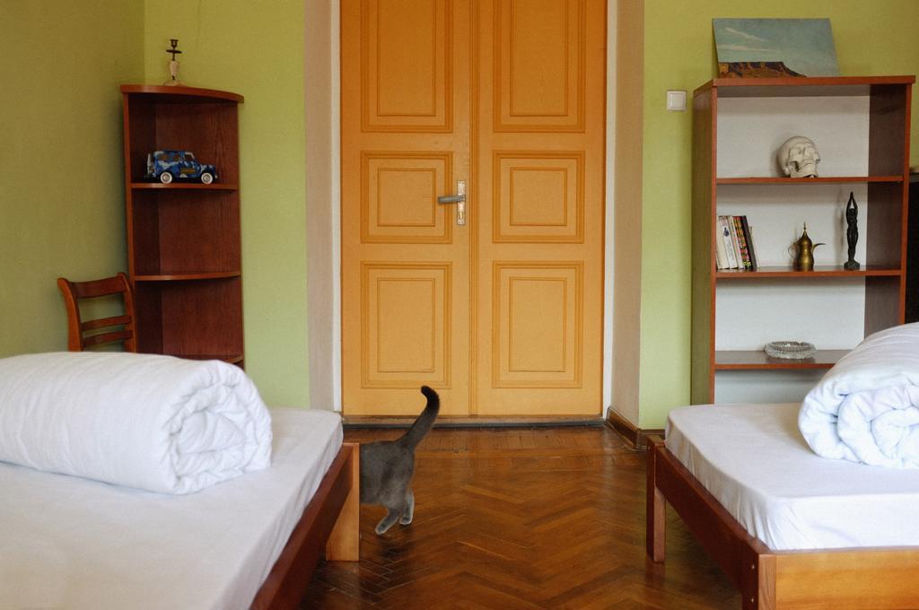 Elementary Hostel Одеса Екстериор снимка