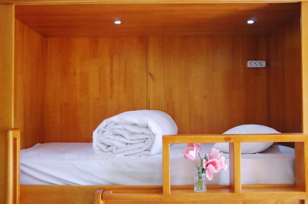 Elementary Hostel Одеса Екстериор снимка