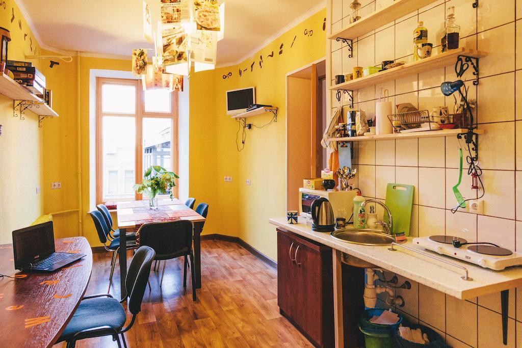 Elementary Hostel Одеса Екстериор снимка
