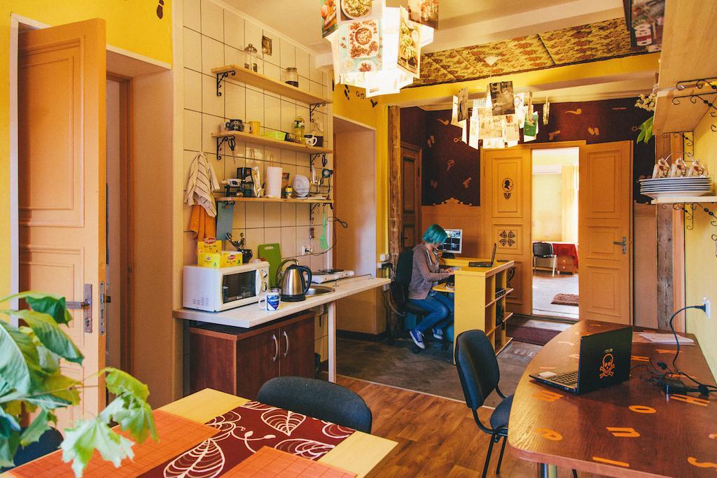 Elementary Hostel Одеса Екстериор снимка