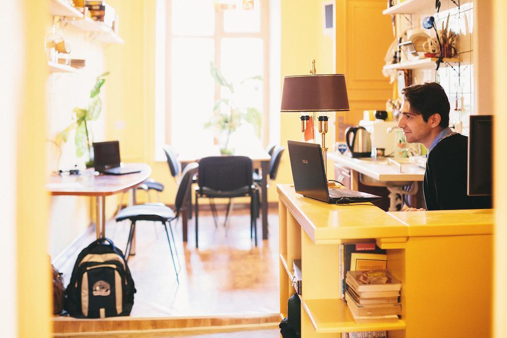 Elementary Hostel Одеса Екстериор снимка