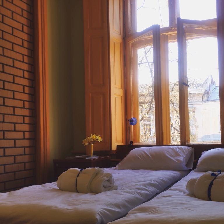 Elementary Hostel Одеса Екстериор снимка